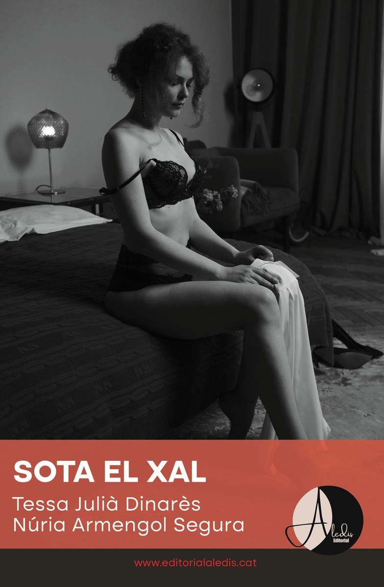 Sota el Xal | 9788412682977 | NURIA ARMENGOL SEGURA & DINARES JULIA