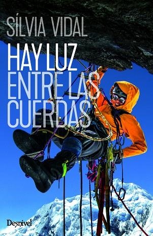 HAY LUZ ENTRE LAS CUERDAS | 9788498296976 | SILVIA VIDAL MARTI